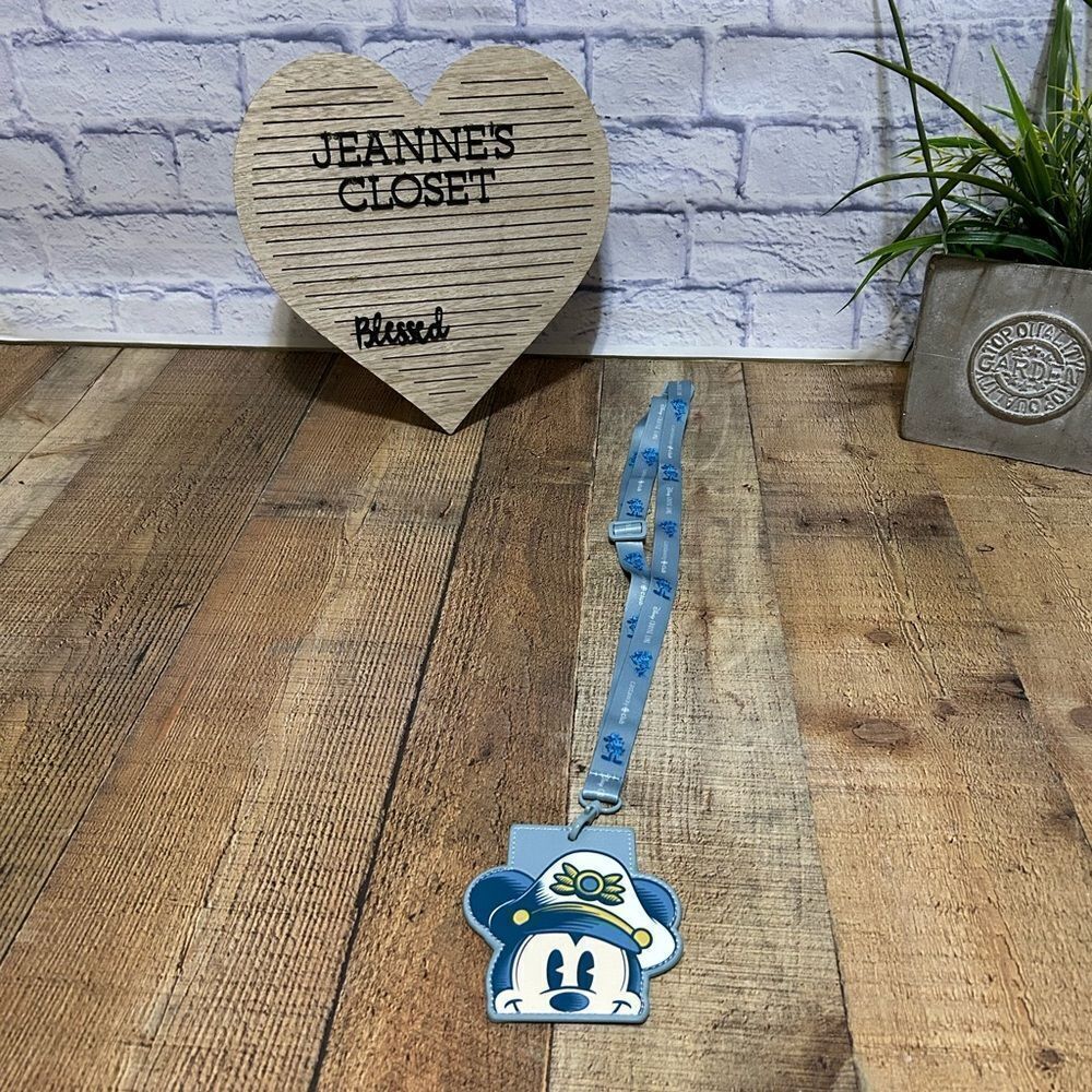 Disney Cruise Line DCL Platinum Castaway Lanyard Captain Mickey